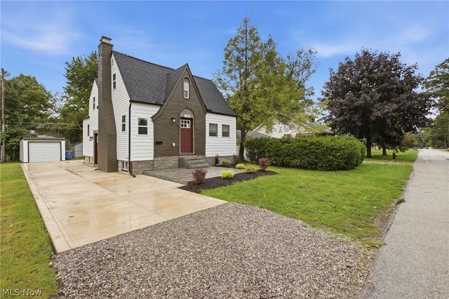 766 Cherokee Trail, Willoughby, OH 44094