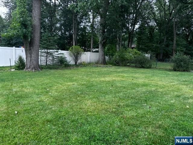 18 Manor Road, Livingston, NJ 07039