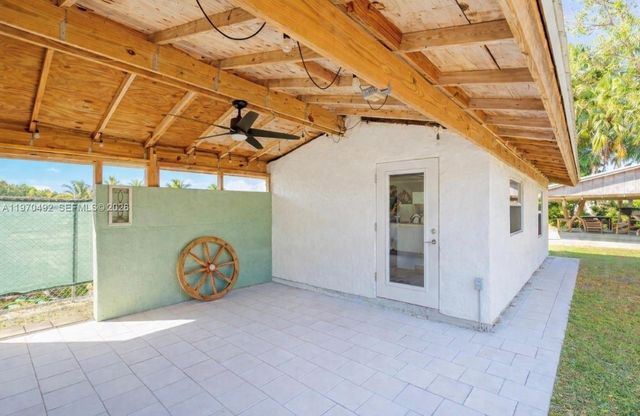 20076 SW 190th St, Miami, FL 33187