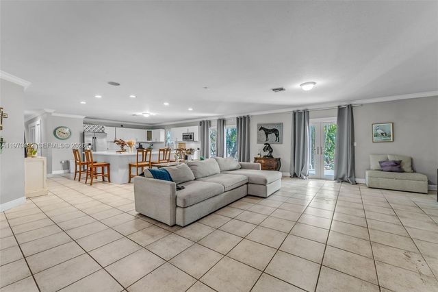 20076 SW 190th St, Miami, FL 33187