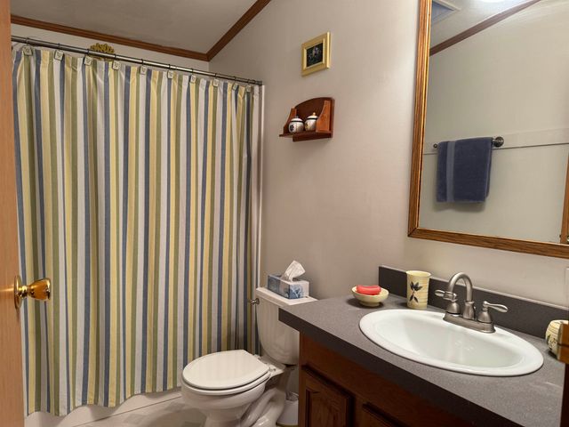 16 Hodsdon Shore Road, Ossipee, NH 03814