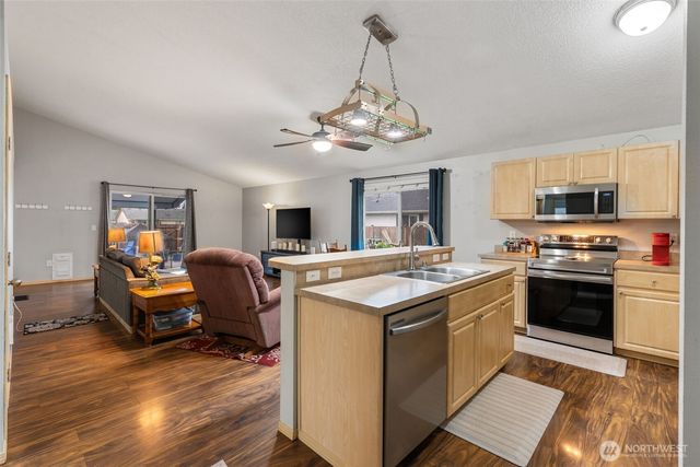 6321 199th Loop SW, Rochester, WA 98579