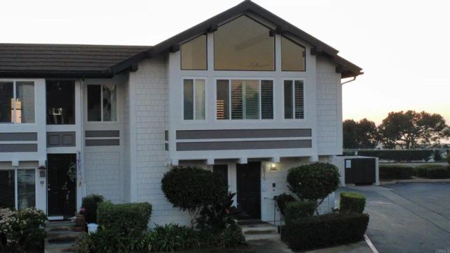 6815 Zinnia Court, Carlsbad, CA 92011