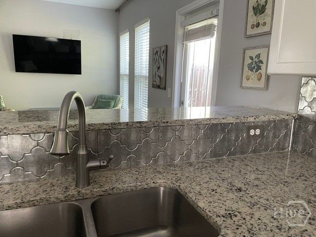 124 Chapel Lake S, Savannah, GA 31419