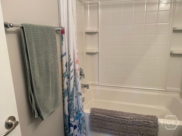 124 Chapel Lake S, Savannah, GA 31419