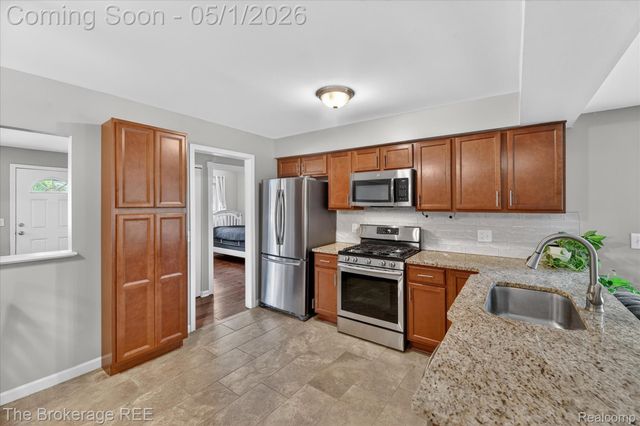 11672 De Clerck Drive, Sterling Heights, MI 48313