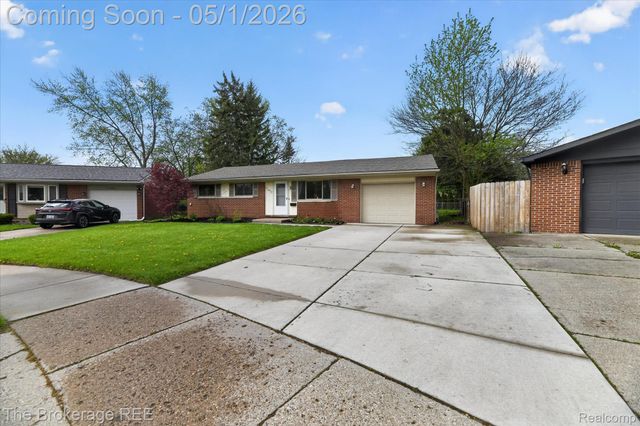 11672 De Clerck Drive, Sterling Heights, MI 48313