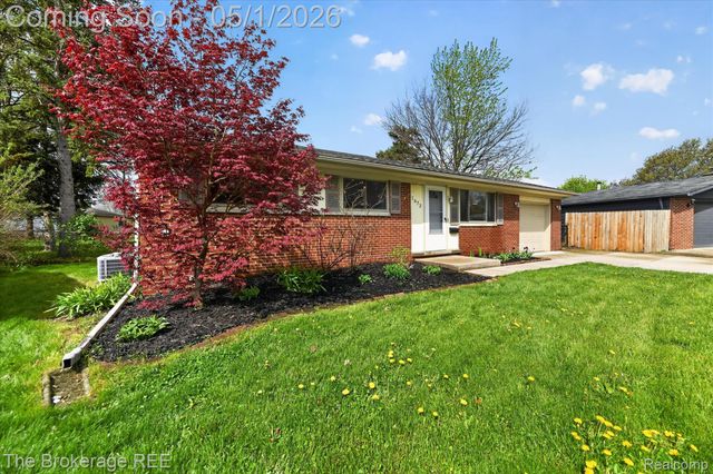 11672 De Clerck Drive, Sterling Heights, MI 48313