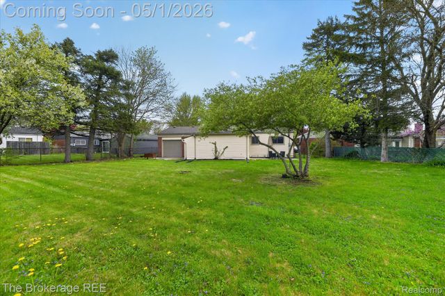 11672 De Clerck Drive, Sterling Heights, MI 48313
