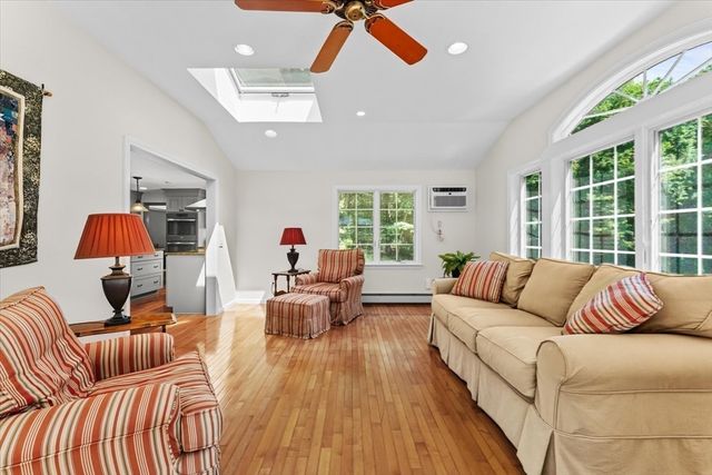 3 Leone Lane, Mendon, MA 01756