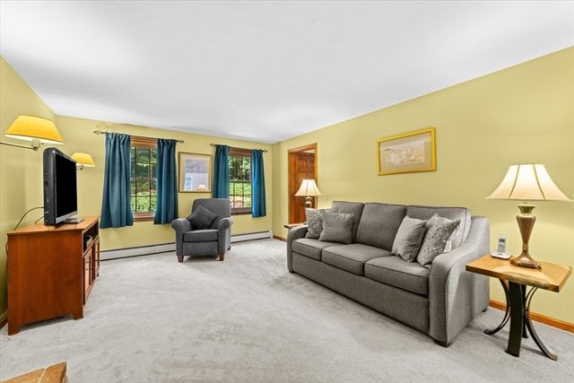 3 Leone Lane, Mendon, MA 01756