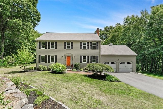 3 Leone Lane, Mendon, MA 01756