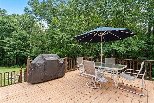 3 Leone Lane, Mendon, MA 01756