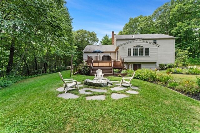 3 Leone Lane, Mendon, MA 01756