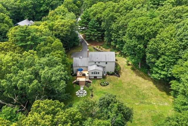 3 Leone Lane, Mendon, MA 01756