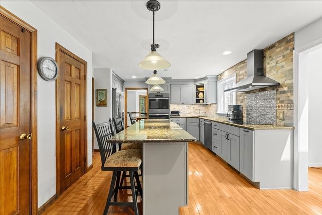 3 Leone Lane, Mendon, MA 01756