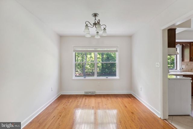 25 ACORN LN, Cape May Court House, NJ 08210