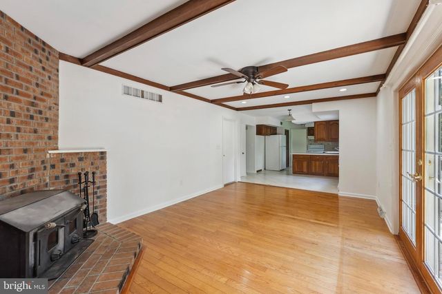 25 ACORN LN, Cape May Court House, NJ 08210