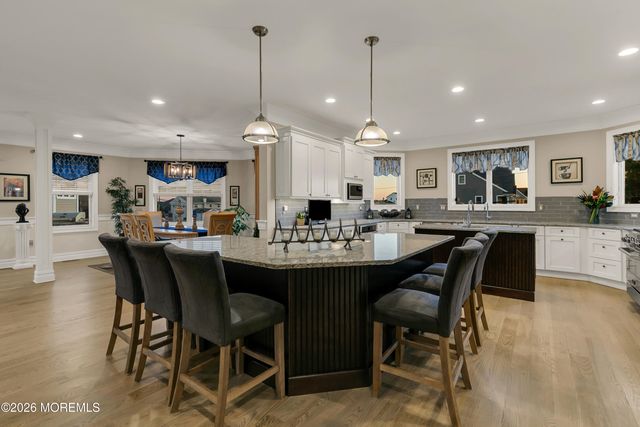 15 Cove Road, Toms River, NJ 08753