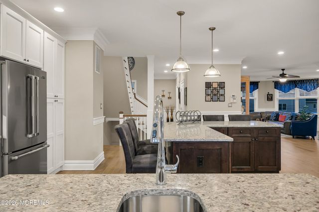 15 Cove Road, Toms River, NJ 08753