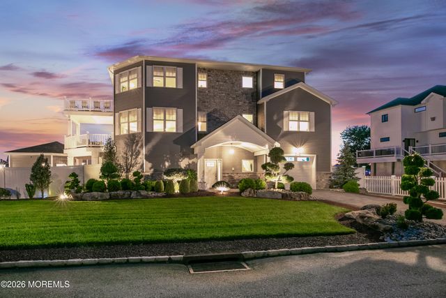 15 Cove Road, Toms River, NJ 08753