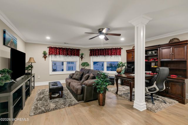 15 Cove Road, Toms River, NJ 08753