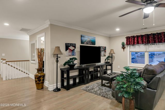 15 Cove Road, Toms River, NJ 08753