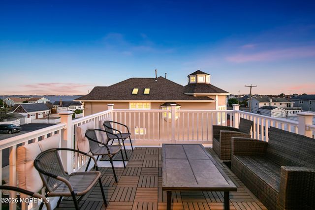 15 Cove Road, Toms River, NJ 08753