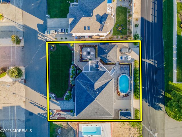 15 Cove Road, Toms River, NJ 08753