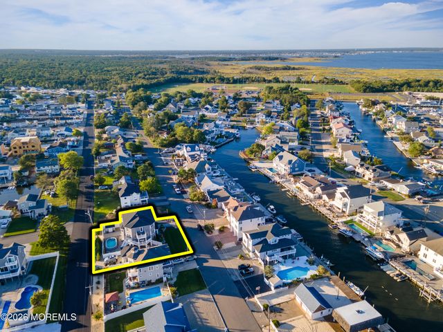 15 Cove Road, Toms River, NJ 08753