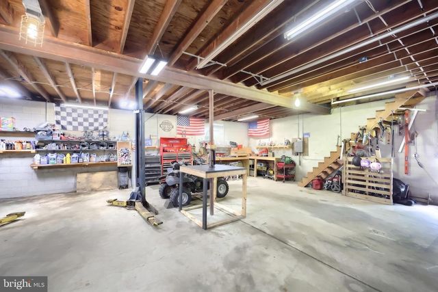 950-C GREEN SPRINGS RD, Hanover, PA 17331