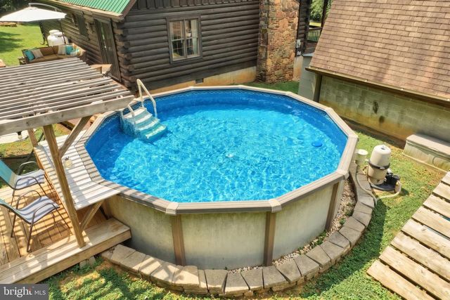 950-C GREEN SPRINGS RD, Hanover, PA 17331