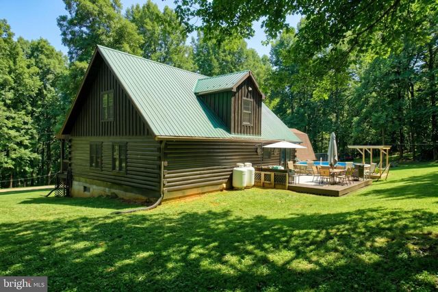 950-C GREEN SPRINGS RD, Hanover, PA 17331