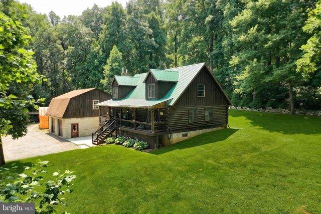 950-C GREEN SPRINGS RD, Hanover, PA 17331