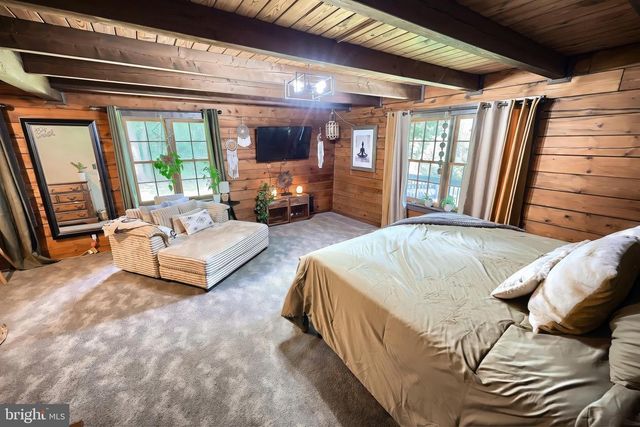 950-C GREEN SPRINGS RD, Hanover, PA 17331
