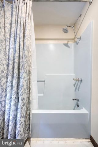 950-C GREEN SPRINGS RD, Hanover, PA 17331