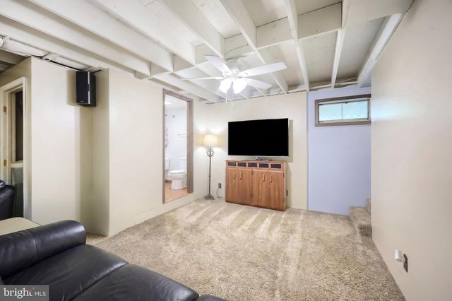 950-C GREEN SPRINGS RD, Hanover, PA 17331