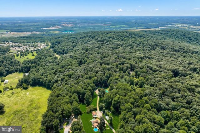 950-C GREEN SPRINGS RD, Hanover, PA 17331