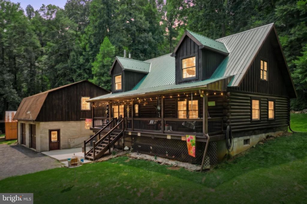 950-C GREEN SPRINGS RD, Hanover, PA 17331