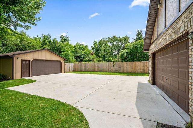 7630 Essington Circle, Washington Twp, OH 45459