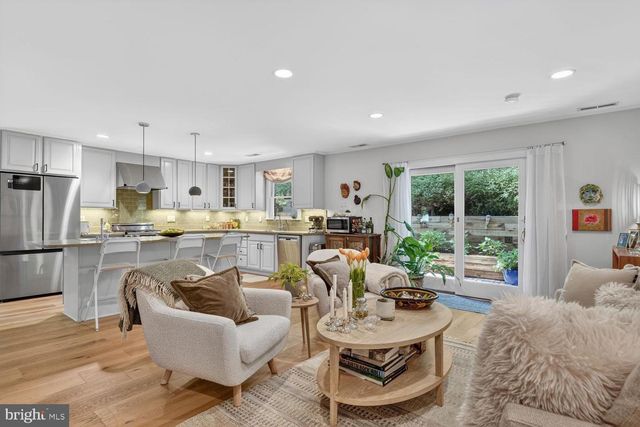 2632 S GRANT ST, Arlington, VA 22202