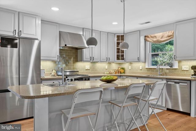 2632 S GRANT ST, Arlington, VA 22202