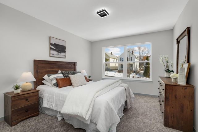 947 Earl Street, Saint Paul, MN 55106