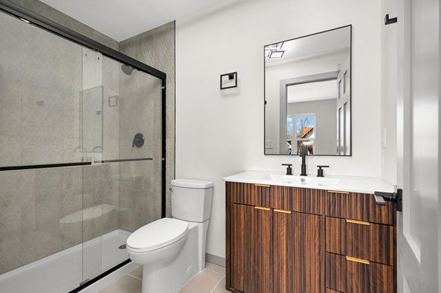 947 Earl Street, Saint Paul, MN 55106