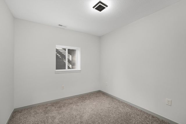 947 Earl Street, Saint Paul, MN 55106