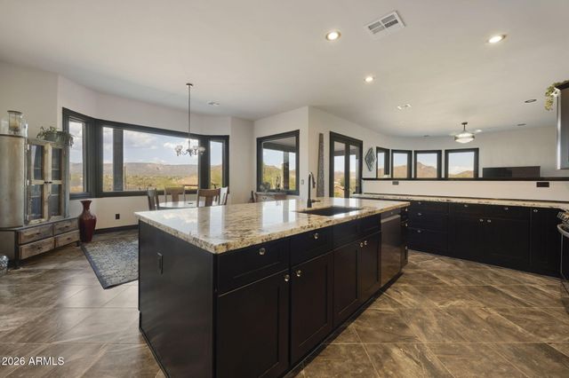 1008 W HONDA BOW Road, Phoenix, AZ 85086