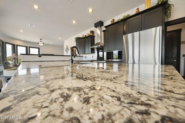 1008 W HONDA BOW Road, Phoenix, AZ 85086