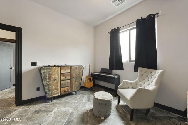 1008 W HONDA BOW Road, Phoenix, AZ 85086