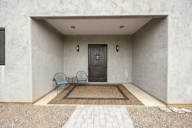 1008 W HONDA BOW Road, Phoenix, AZ 85086