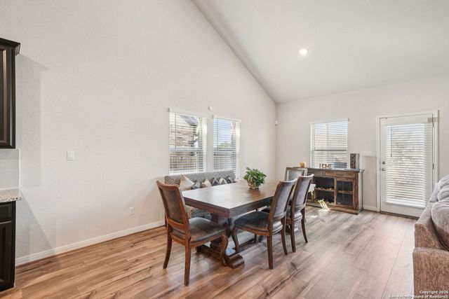 1527 Argon Way, San Antonio, TX 78245